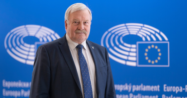 Europarlamentaras Bronis Ropė: „Parlamentas ragina mažinti ūkininkų administracinę naštą“